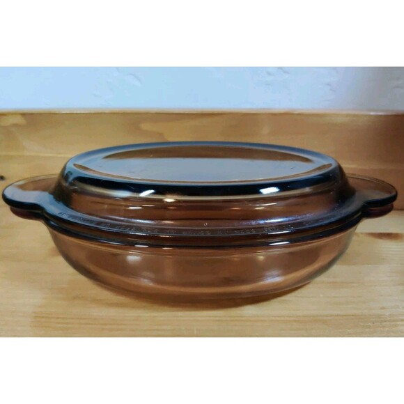 Vision Pyrex Cookware Amber Mini Oval Casserole Dish With Dome Lid V14B USA - Picture 1 of 7